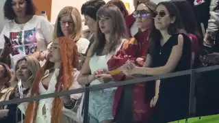 En las gradas Tylor disfrutando del SB