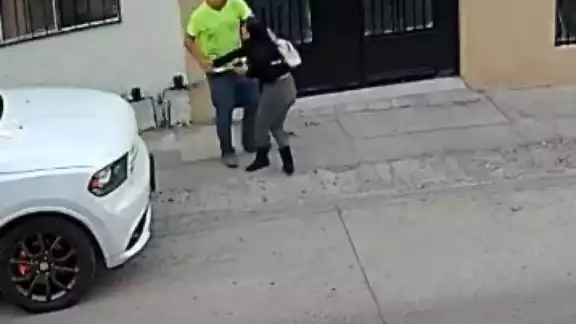 La mujer fue atacada en una calle de León, donde fue apuñalada y asesinada La mujer fue atacada en una calle de León, donde fue apuñalada y asesinada