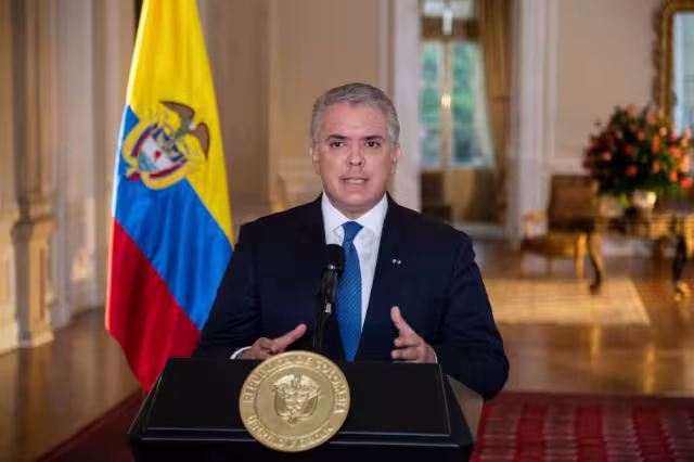 Iván Duque, presidente de Colombia, ha sido condenado a cinco días de arresto domiciliario