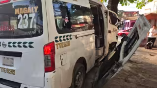 Chofer de combi abandona a  pasajeros tras chocar en la Supermanzana 72 de Cancún