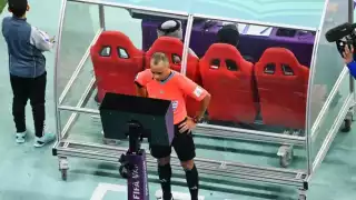 Fuera de juego milimétrico podría desaparecer: Ley Wenger será analizada por la FIFA