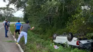 Las personas que iban a bordo de la unidad resultaron ilesas tras el accidente