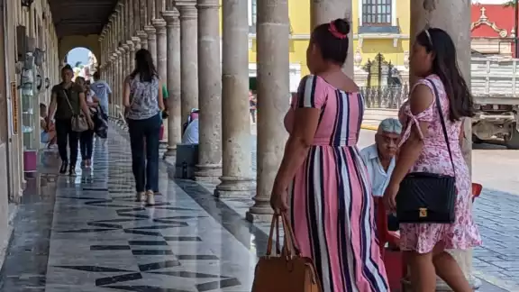 El 43% de niñas y mujeres en Campeche vive en pobreza menstrual, sin acceso a insumos básicos. El 43% de niñas y mujeres en Campeche vive en pobreza menstrual, sin acceso a insumos básicos.