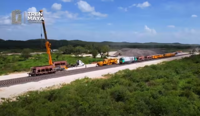 Ya son 23 máquinas con lo que avanzará la conformación de la vía en la Zona Norte del tramo 