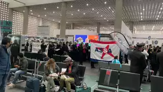 La protesta inició minutos antes de las 9 de la mañana