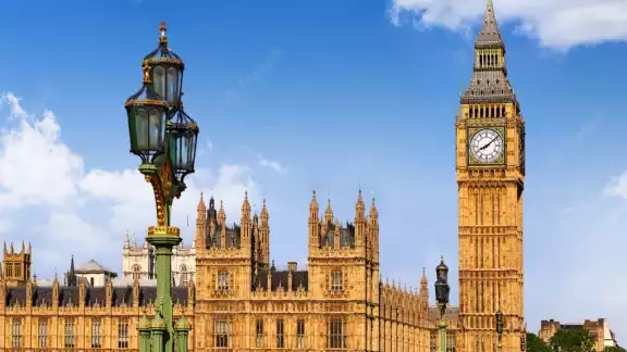 La campana del Big Ben marcó el inicio de un minuto de silencio nacional