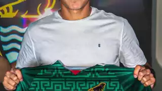 El joven defensa llega para apuntalar la zona baja del equipo