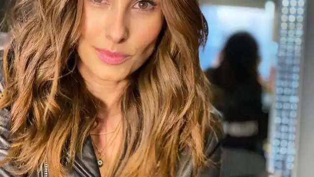 En redes sociales la actriz presumió el ajuar que usó para su enlace con Martínez Ostos, con quien inició una relación en 2018