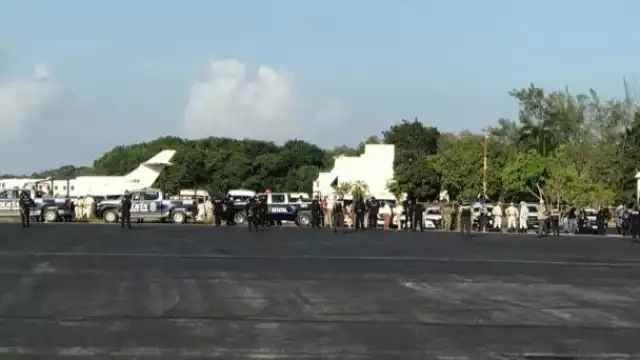 Ayer se trasladó un grupo similar pero en un vuelo comercial