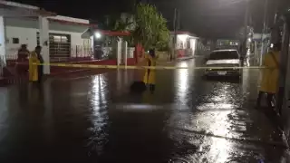 Entre las zonas afectadas se encuentra la calle 59 entre 46, 46a y 46b, en donde el nivel del agua ingresó a 20 predios
