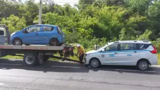 Las partes involucradas tuvieron que esperar la llegada de la División Caminos de la Guardia Nacional para el deslinde de responsabilidades