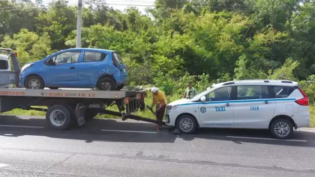 Las partes involucradas tuvieron que esperar la llegada de la División Caminos de la Guardia Nacional para el deslinde de responsabilidades