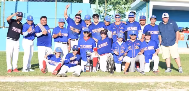 La final de la segunda edición de la Liga de Prospectos de jugó en el parque "El Pescador"