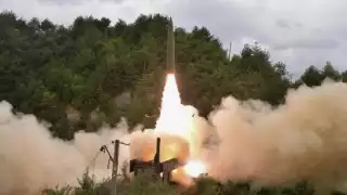 Corea del Norte lanza un misil sin identificar hacia el mar de Japón
