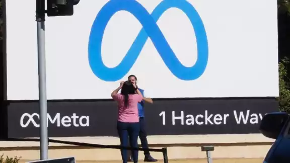 Threads arranca con problemas de descarga; usuarios se quejan en Twitter
Threads arranca con problemas de descarga; usuarios se quejan en Twitter