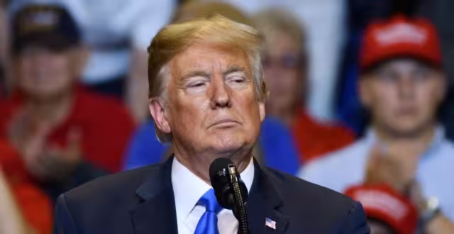 Trump enfrenta 37 cargos en caso de documentos secretos de la Casa Blanca