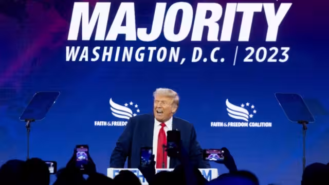 Trump advierte que el envío de bombas de racimo a Ucrania conducirá a la Tercera Guerra Mundial
