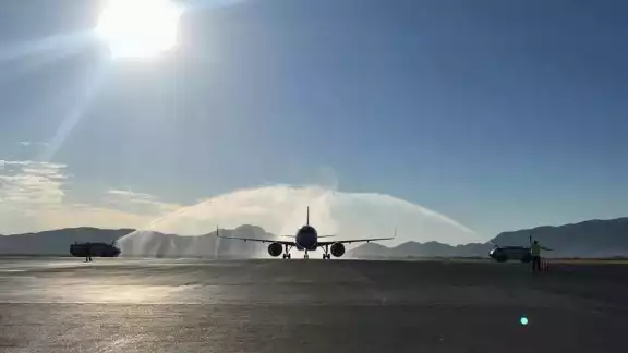 "Arcos de Agua" tradición aeroportuaria