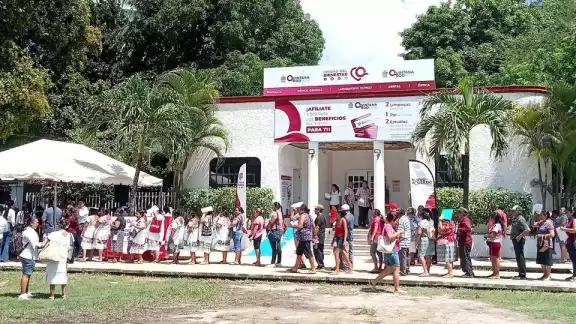 Reportan que los responsables se la pasan en la caravana de salud. Reportan que los responsables se la pasan en la caravana de salud.