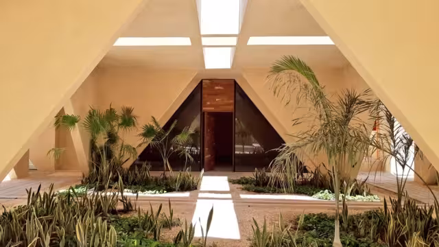 El museo contará con dos plantas. Con iluminación y jardines la primera planta cuenta con un avance de 80%
