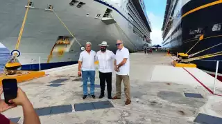 Ejecutivos de la naviera visitaron la terminal maritima Punta Langosta