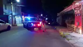 Los peritos se mantienen en el lugar, recabando evidencias