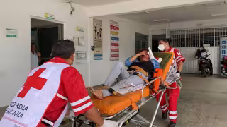 La mujer presenta graves lesiones; es trasladada de emergencia a la clínica de Noh-Bec