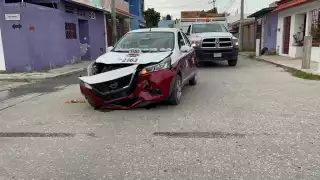 En el choque solamente se registraron daños materiales