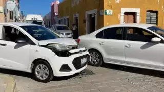 El choque dejó daños materiales