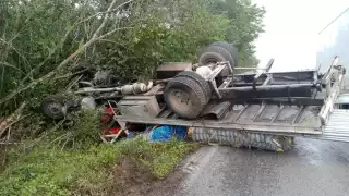 Se presume que el conductor dormitó al volante, lo que llevó a la pérdida del control.