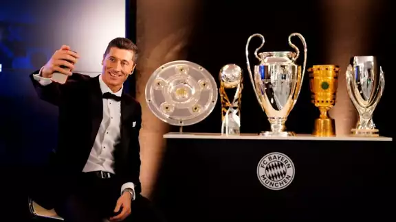 Lewandowski planea dar un giro mayor a su carrera futbolística Lewandowski planea dar un giro mayor a su carrera futbolística