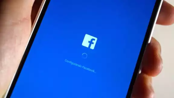 Facebook es la red social más popular y en la actualidad hay más de 2,400 millones de cuentas activas. Facebook es la red social más popular y en la actualidad hay más de 2,400 millones de cuentas activas.