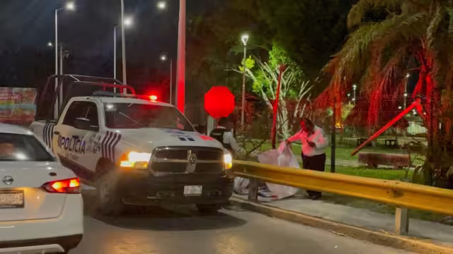 Autoridades aún investigan la aparición de tres mantas con amenazas