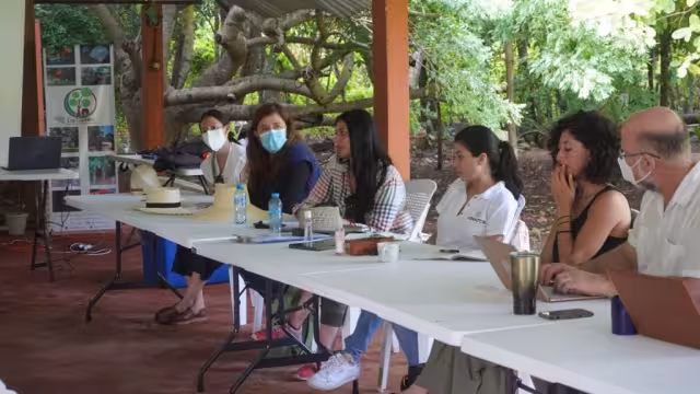 En el encuentro estuvieron presentes artesanos, cocineros tradicionales y representantes de empresas turísticas comunitarias