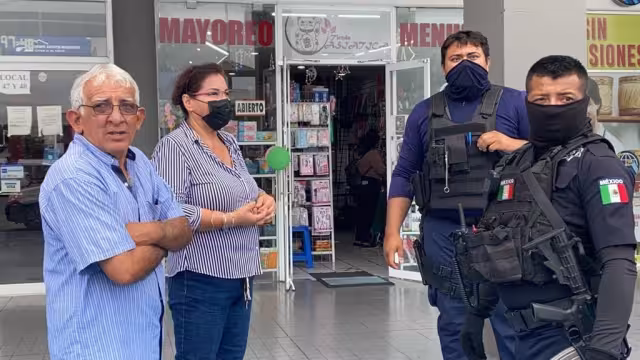 “No es posible que si estoy pagando el crédito que solicité me salgan con que luego me dan mi dinero", dijo