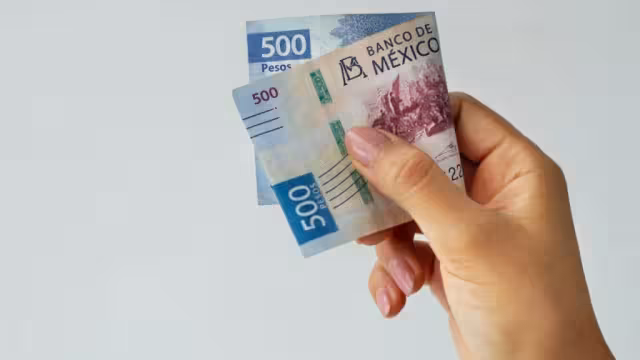 Proponen aumento en prima vacacional para trabajadores mexicanos