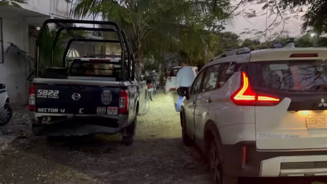 El atacante tomó uno de los cuchillos y asestó dos puñaladas a su primo