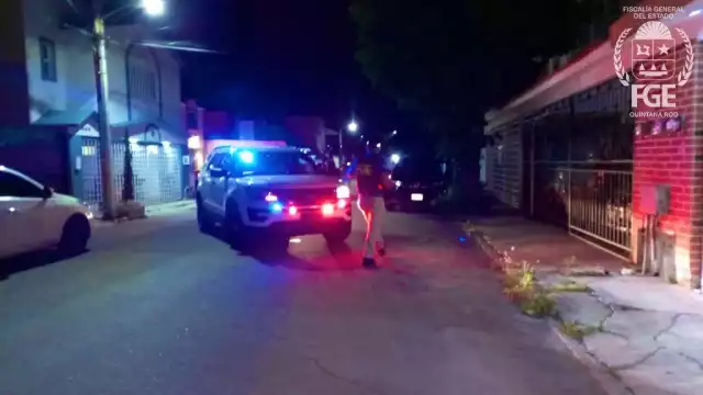 Los peritos se mantienen en el lugar, recabando evidencias