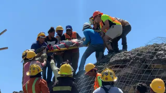 Hasta el momento no se han registrado fallecimientos de los trabajadores sacados de los escombros