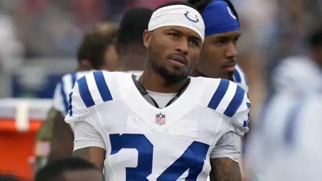 NFL suspende a cuatro jugadores involucrados en apuestas