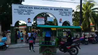 Trabajo de mototaxis aumenta por el regreso a clases en José María Morelos