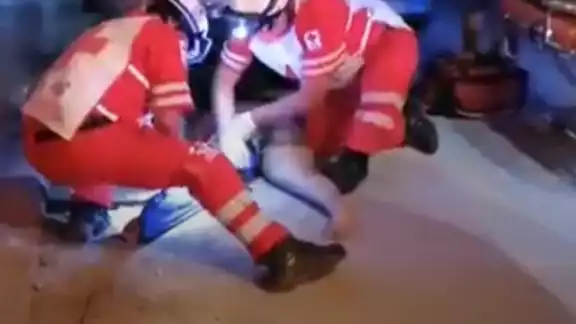 La mujer fue atendida por paramédicos de la Cruz Roja en Tulum y trasladas al Hospital General de Playa del Carmen La mujer fue atendida por paramédicos de la Cruz Roja en Tulum y trasladas al Hospital General de Playa del Carmen