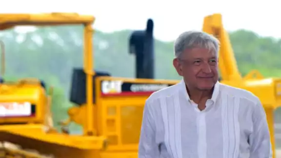 AMLO asegura que Tren Maya impulsará el turismo en la Península y Tabasco AMLO asegura que Tren Maya impulsará el turismo en la Península y Tabasco