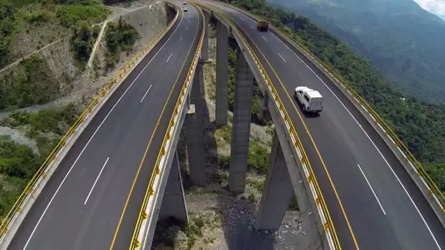 SICT evalúa red carretera federal e infraestructura aeroportuaria y ferroviaria tras sismo