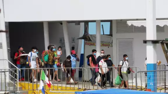 Los habitantes de la “Isla de las Golondrinas” podrán continuar con sus actividades económicas y turísticas. Los habitantes de la “Isla de las Golondrinas” podrán continuar con sus actividades económicas y turísticas.