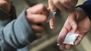 Los dos hombre fueron descubiertos en posesión del narcótico