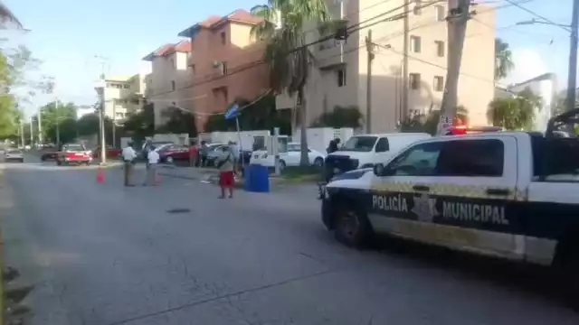 Los lesionados fueron trasladados a un hospital. Foto: Rafael García