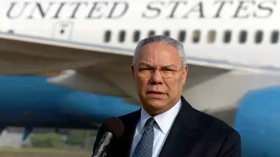 Fu funcionario durante el mandato del republicano George W. Bush