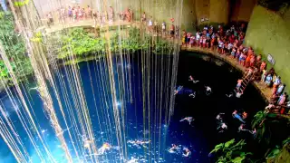 Se cree que las aguas de los cenotes ayudan a rejuvenecer
