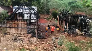 Mujer pierde su casa tras incendio en José Maria Morelos; pide ayuda para reconstruirla